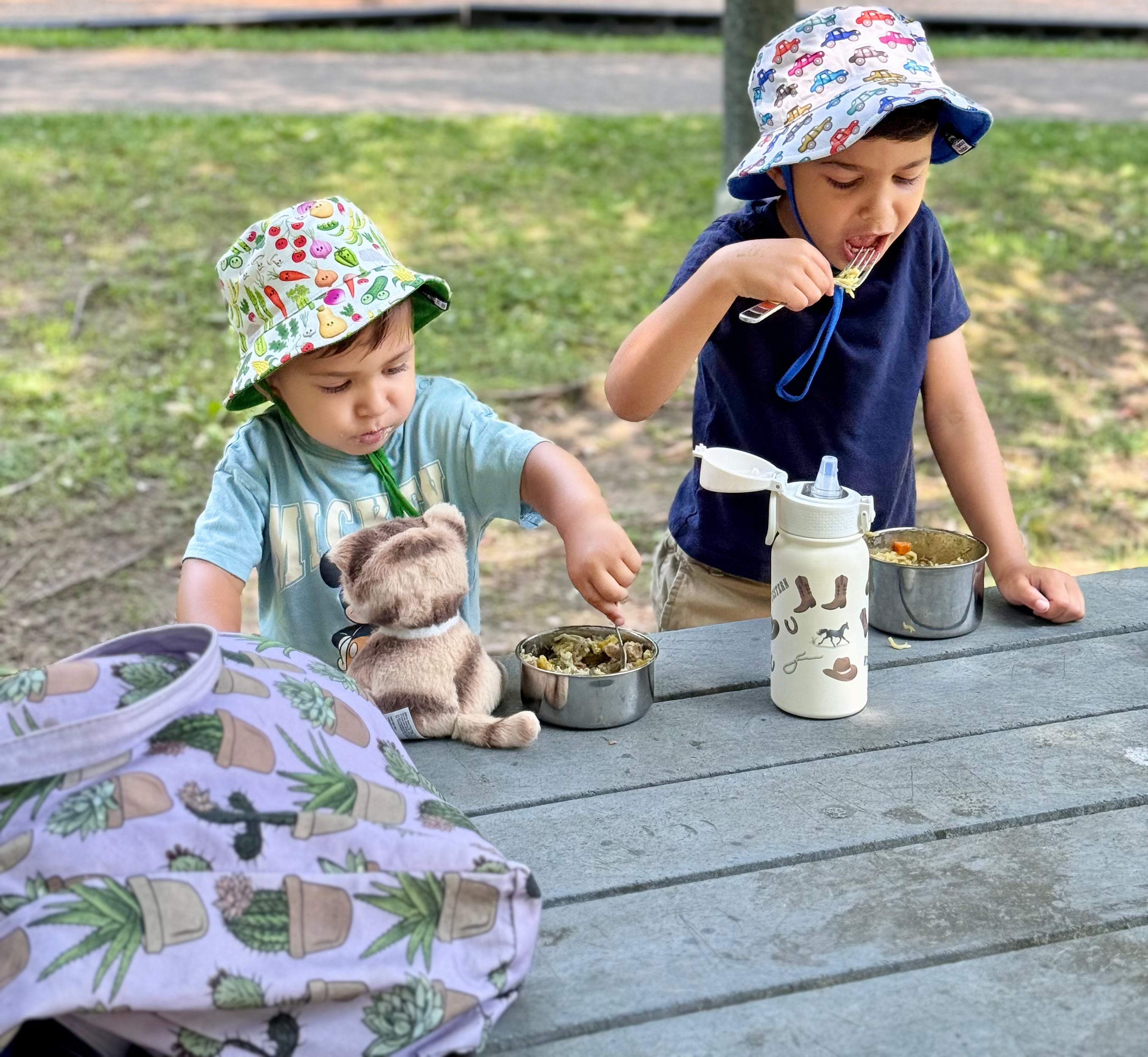 bouteilles d’eau et autres