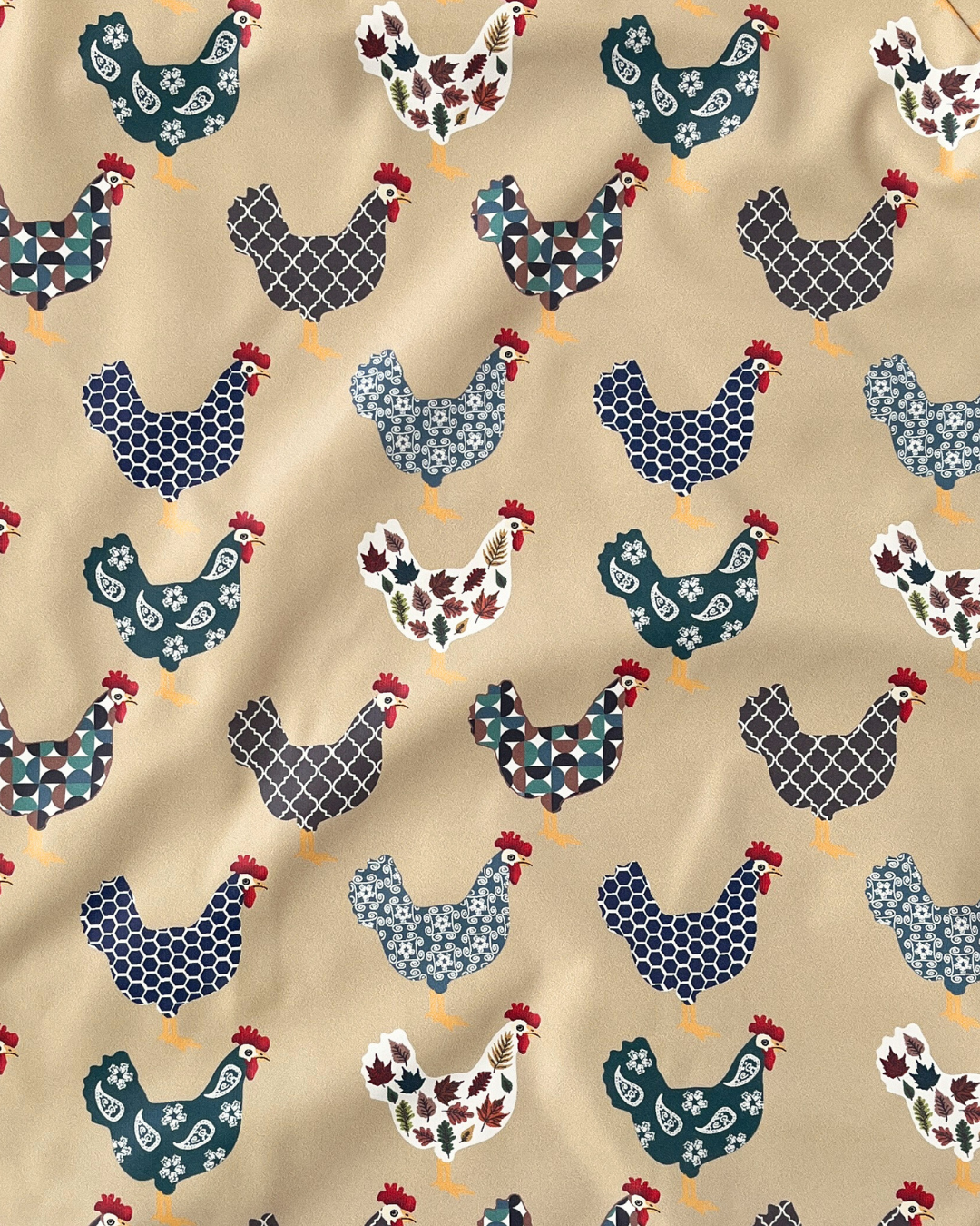 TABLIER d’art et de cuisine imperméable pour enfant (4 à 7 ans) : Poules à la ferme (collection farmhouse)