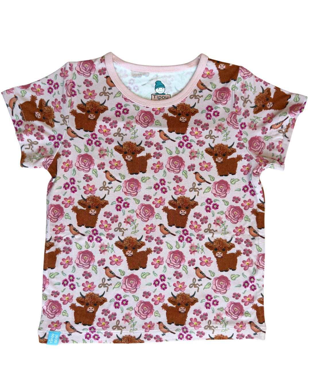 T-shirt bébé et enfant ultra doux en bambou (coupe relaxe) : Vaches highland dans un jardin fleuri rose