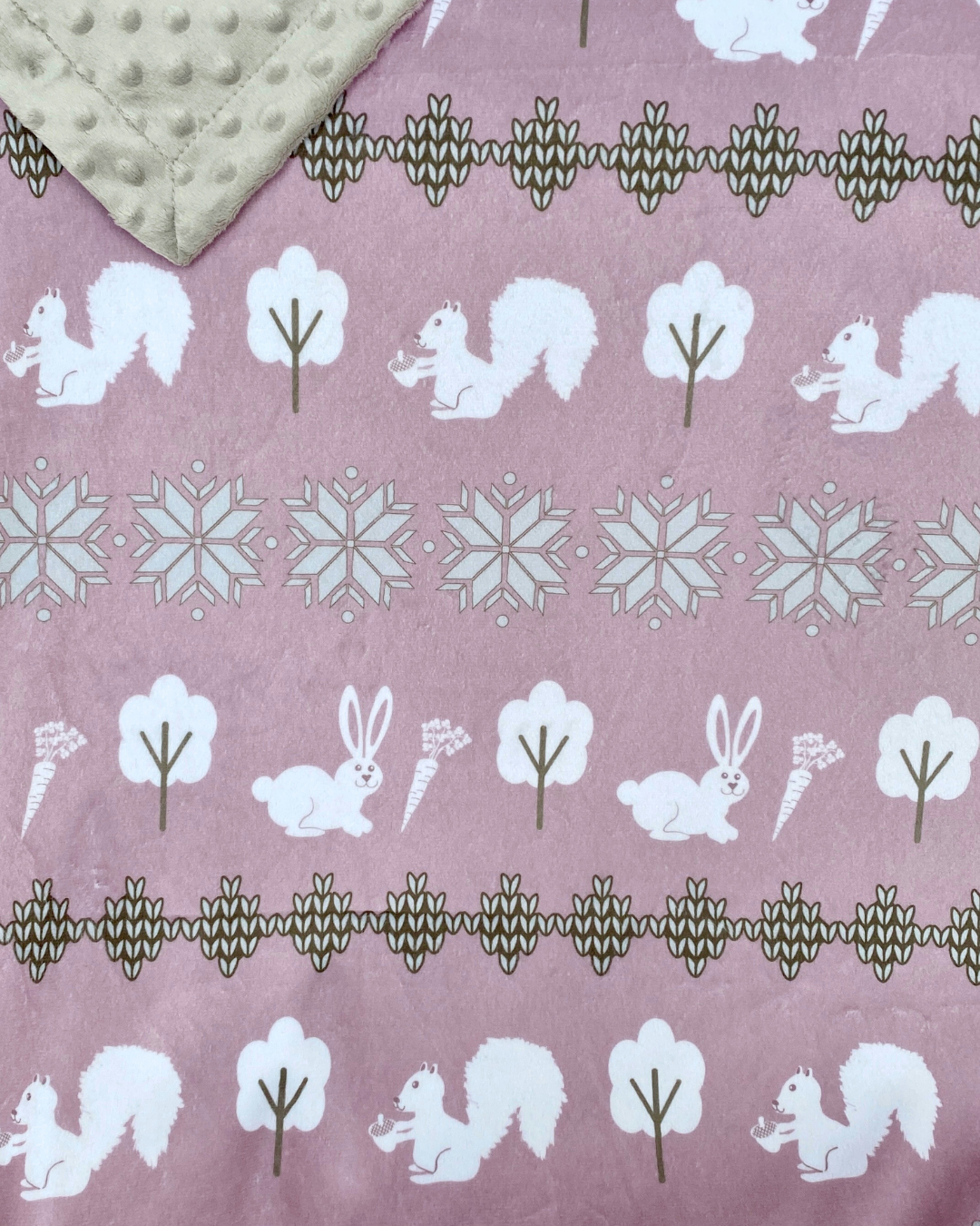 Couverture de bébé : Réconfortante scandinave lapin rose