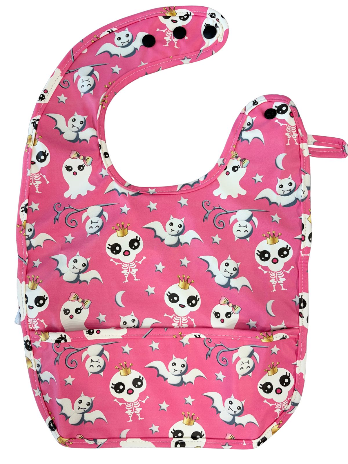 Bavette imperméable avec poche : Squelettes drôles, fantômes mignons, chauves-souris coquettes et citrouilles endormies (fond rose)