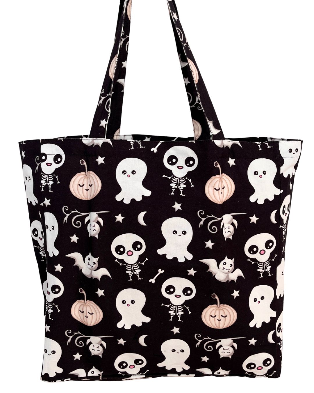 Sac réutilisable illustré : Squelettes drôles, fantômes mignons, chauves-souris coquettes et citrouilles endormies (fond noir)