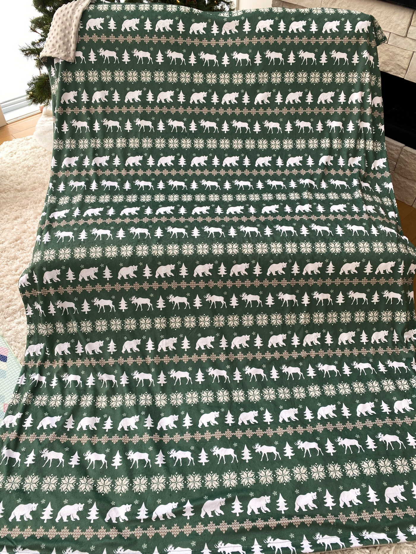 Giant Blanket: Comforting Scandinavian Forest Green