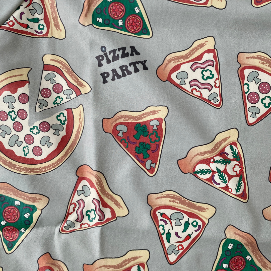 Waterproof Bib Apron with long sleeves and pocket: Pizza Party
