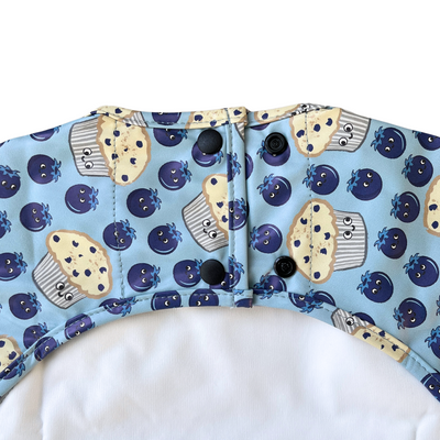 Long-sleeve waterproof bib with pocket: Party of blueberries from Saguenay Lac-Saint-Jean