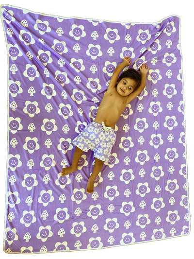 Giant Towel: Smiling Lilac Flowers