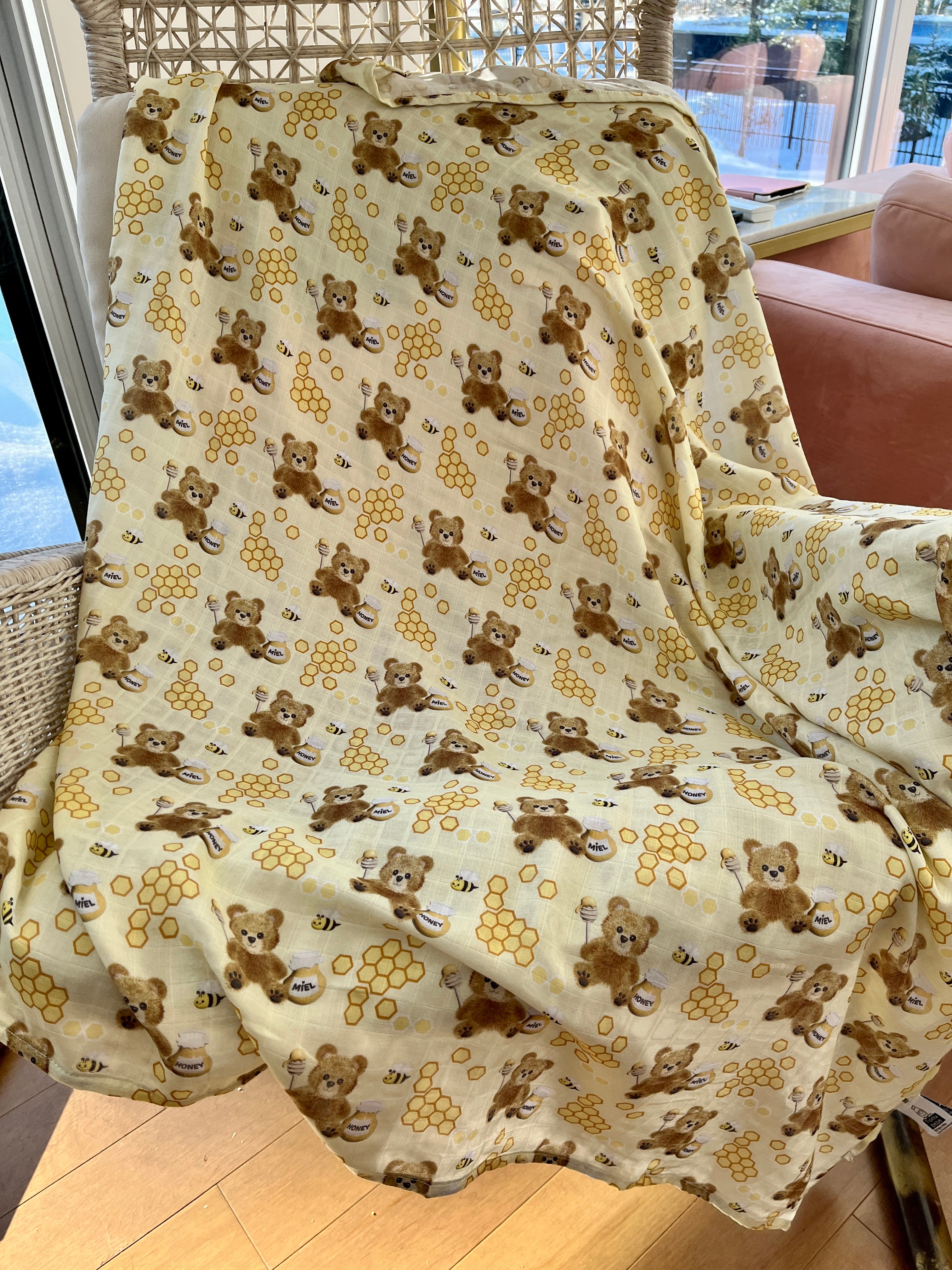 Couverture de mousseline: Oursons charmants et leurs petits pots de miel