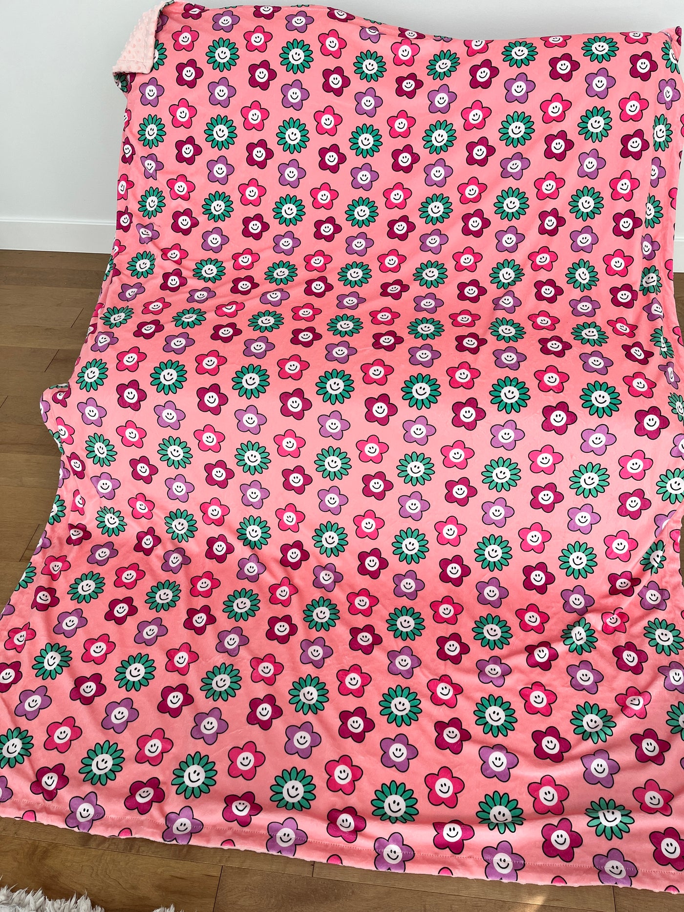 Giant blanket: Smiling Flowers