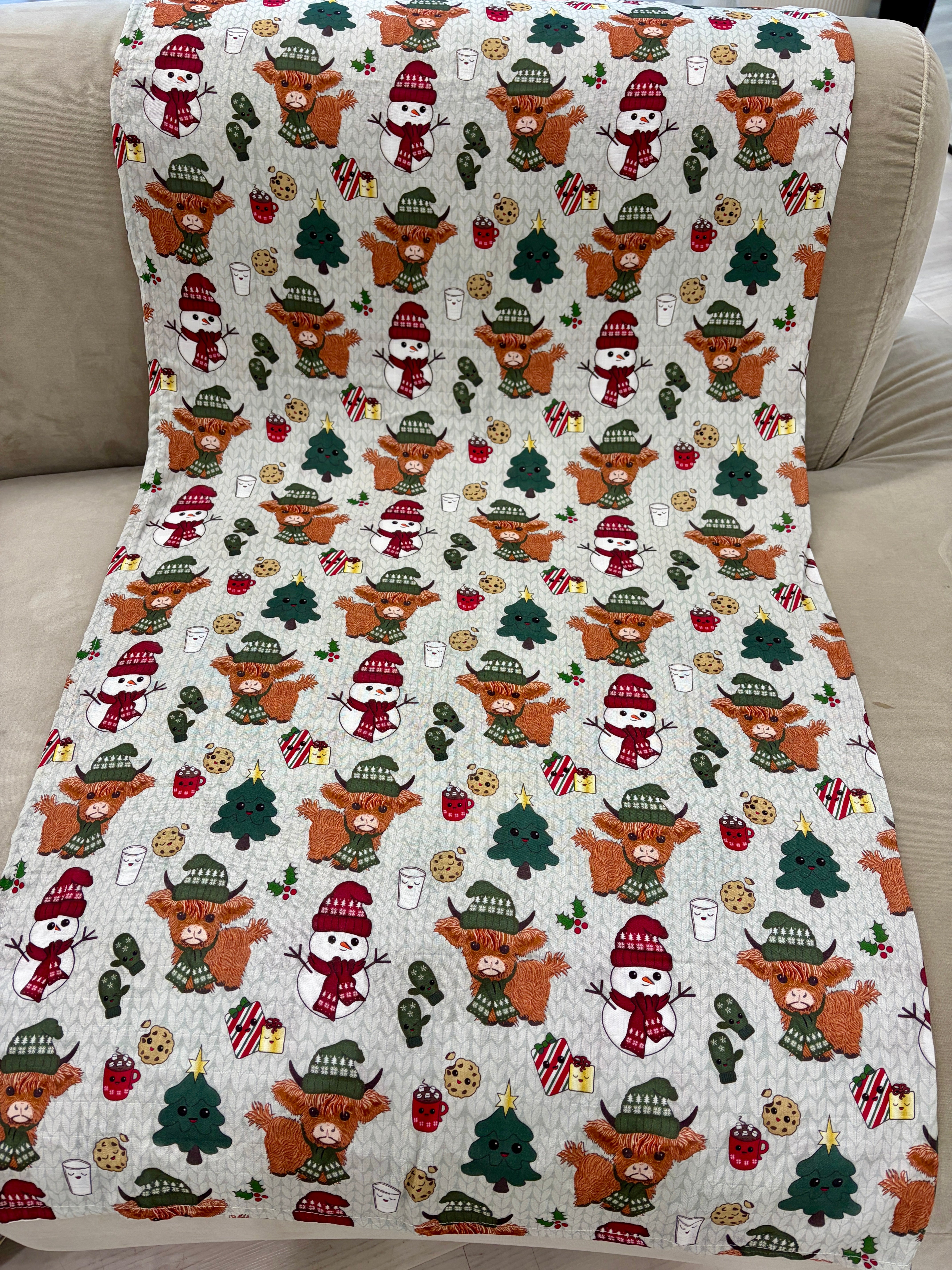 Couverture de mousseline: La vache highland et son ami bonhomme de neige