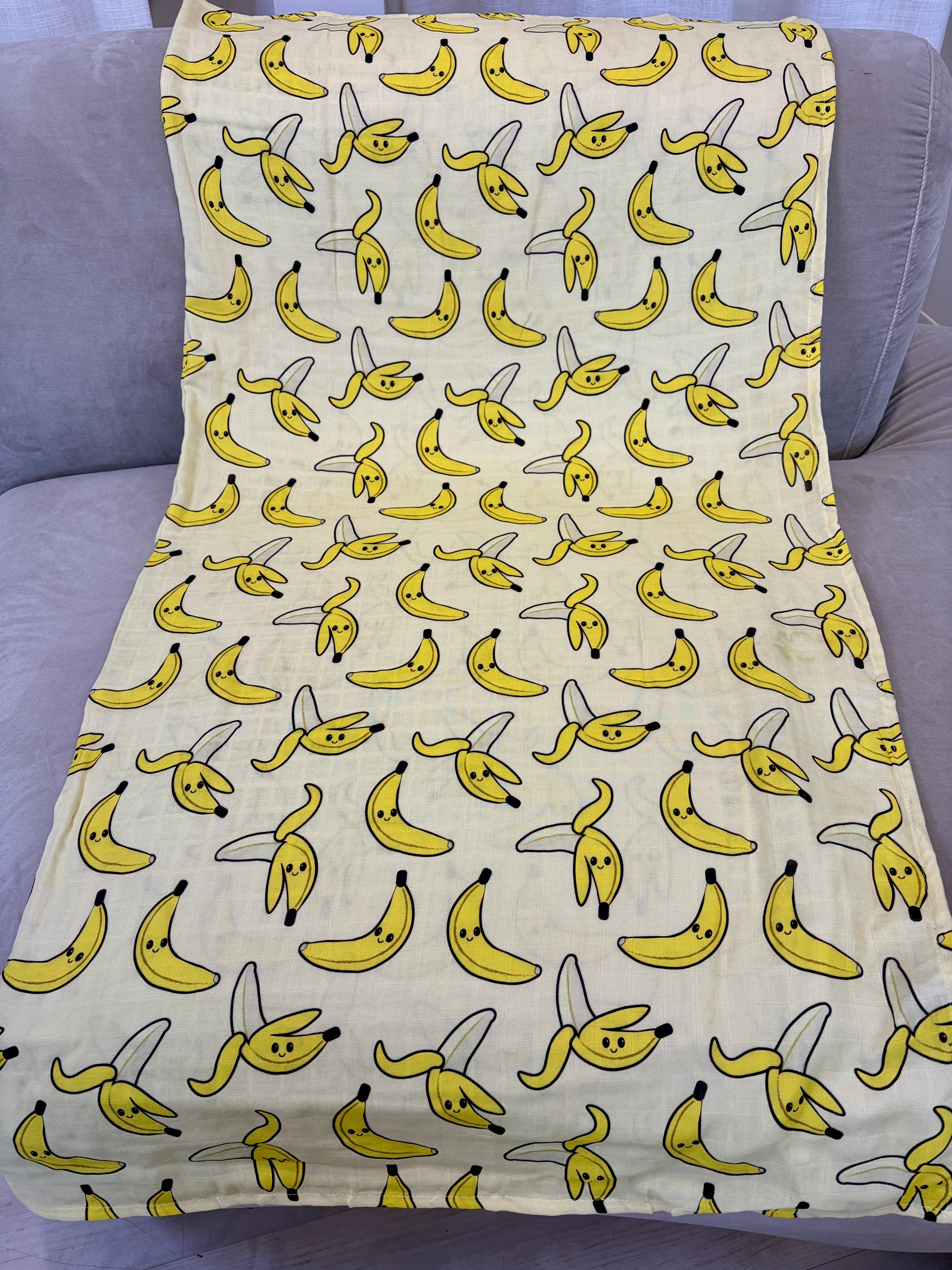Muslin Cover: Friendly Bananas