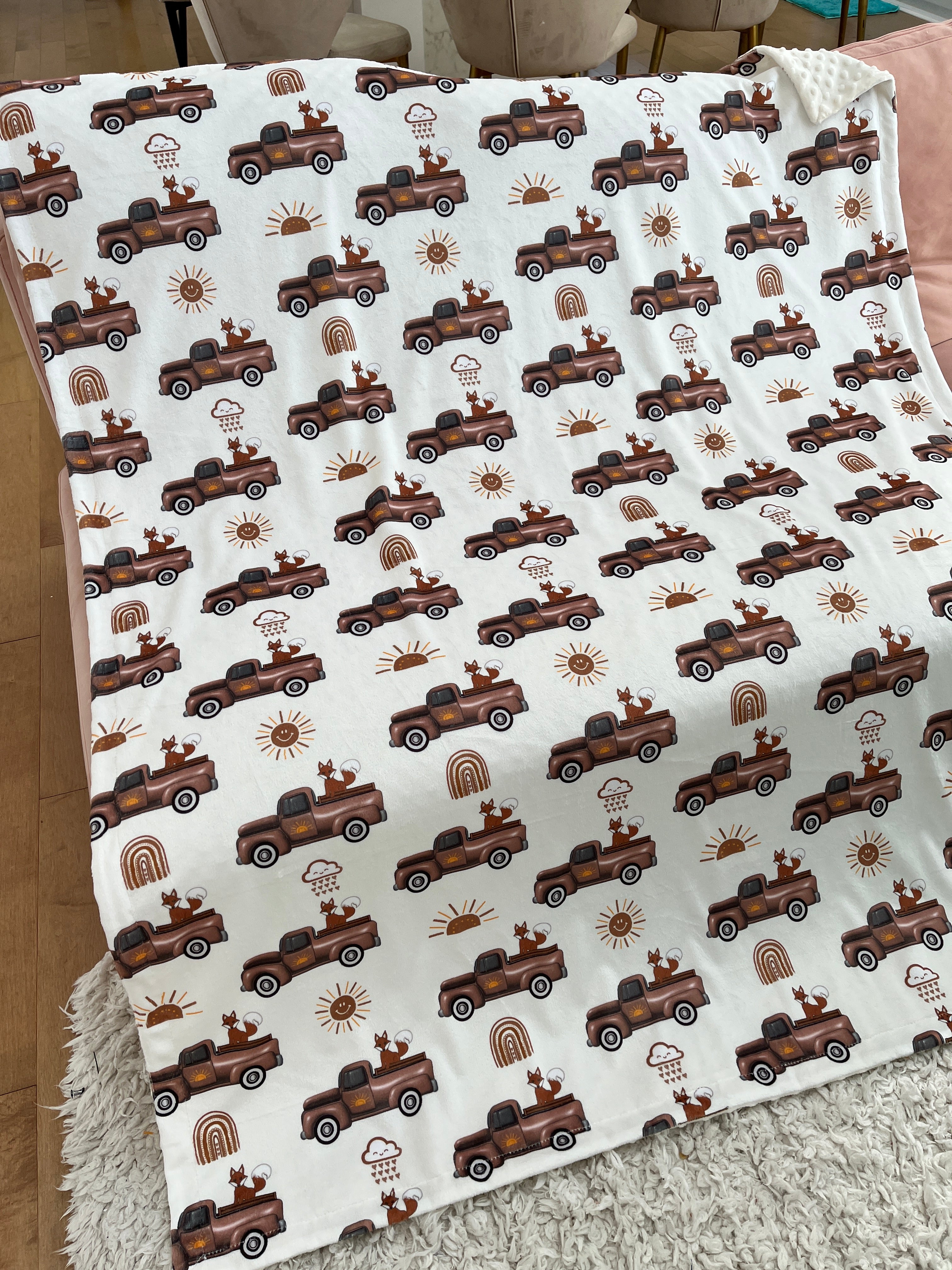 Couverture Moyenne : Camions vintages et renards