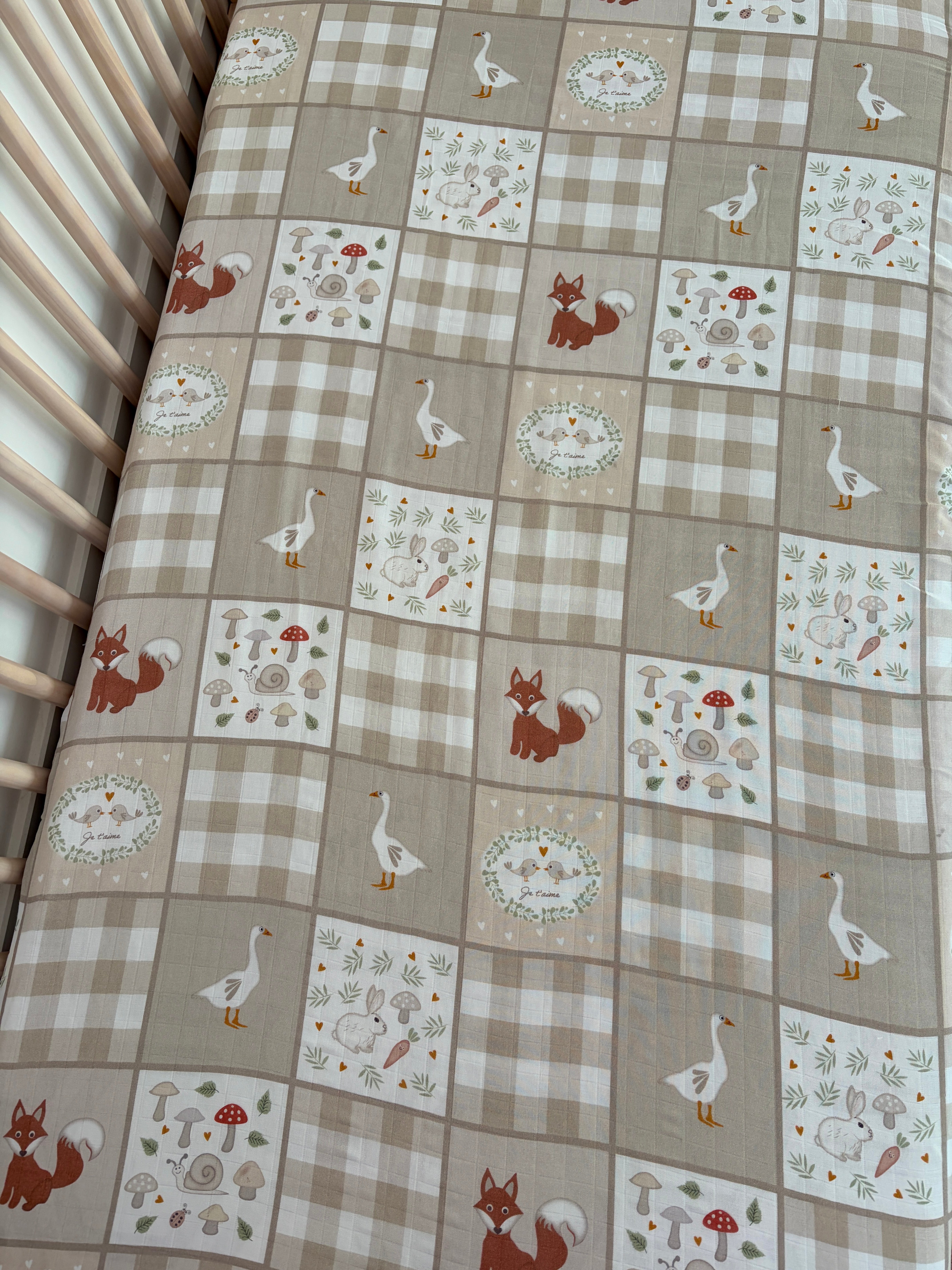 Drap contour pour bassinette en mousseline : Allure courtepointe collection monde merveilleux
