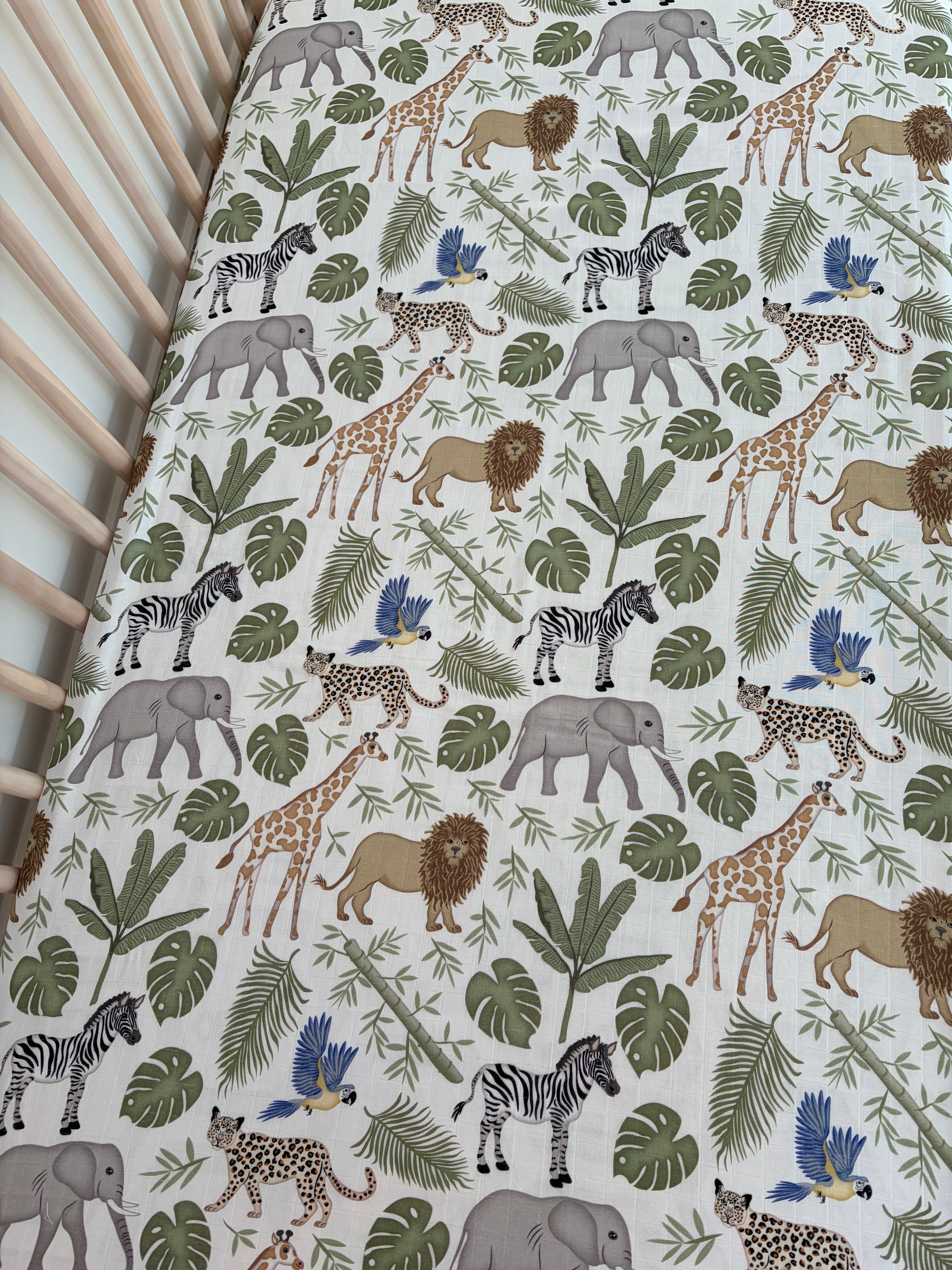 Drap contour pour bassinette en mousseline : Safari dans la jungle tropical