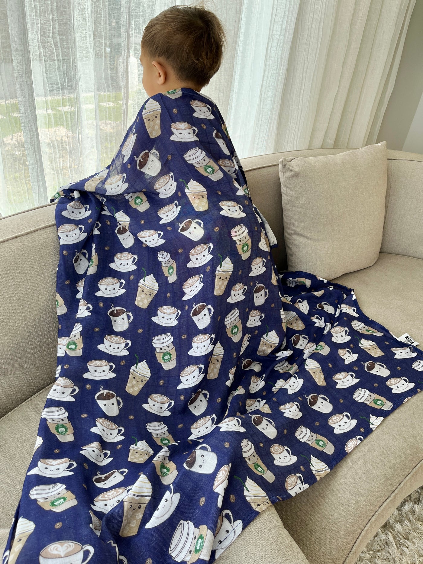 Muslin Swaddle Blanket: Tipou Baby Café (blue background) – Tipou bébé