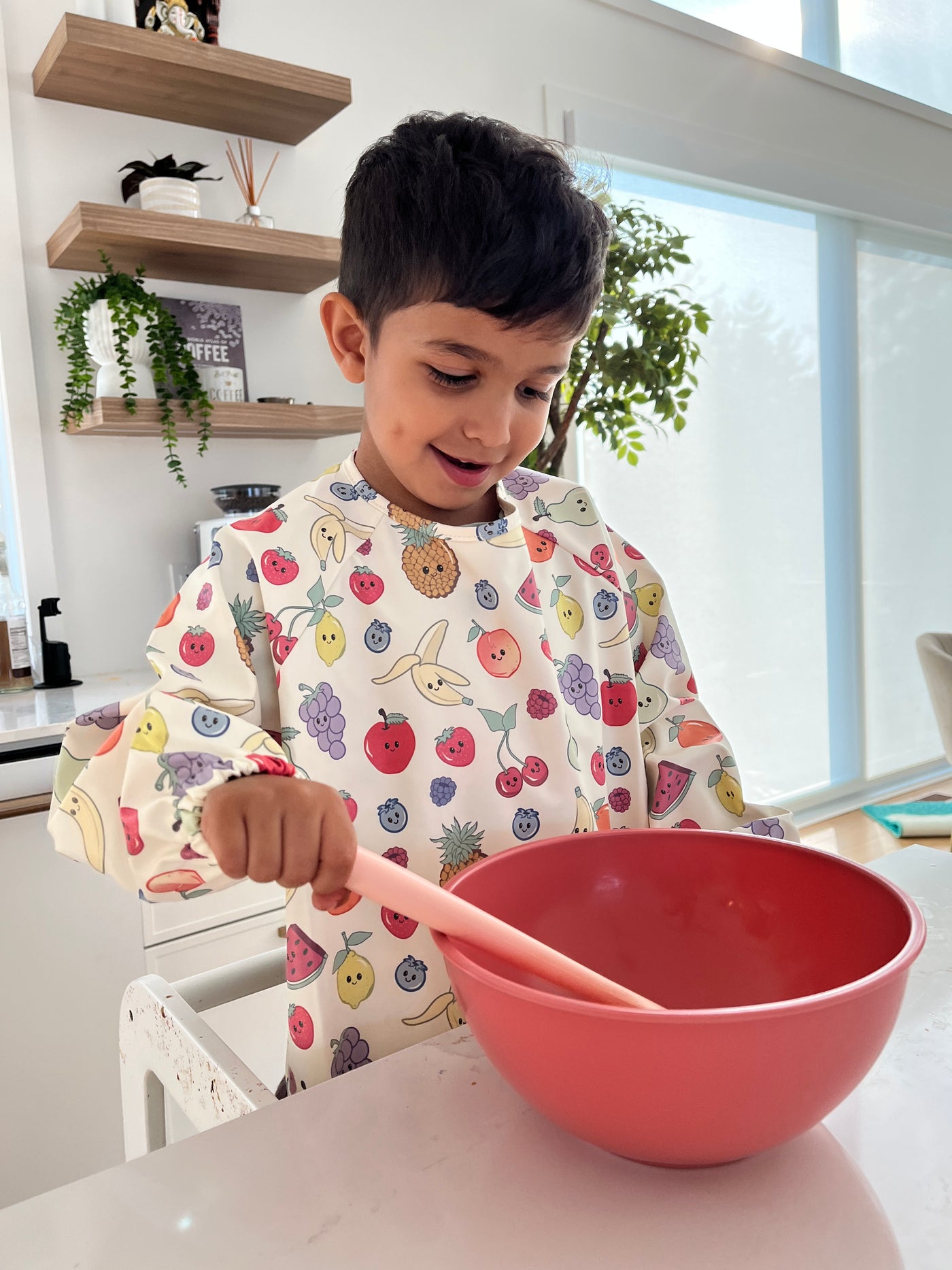 Waterproof art and cooking apron for children (4 to 7 years): Cute fruits