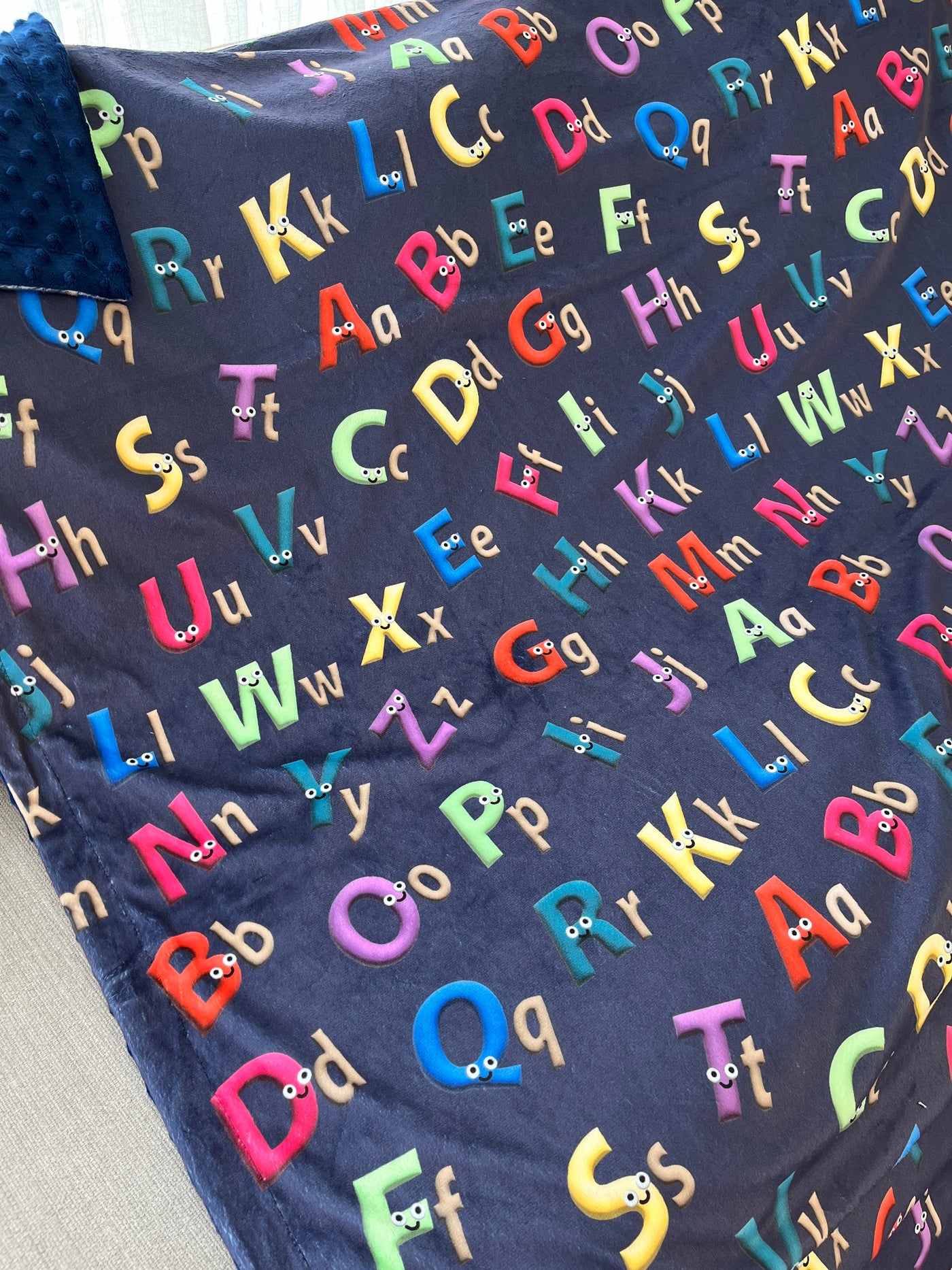 Couverture Géante : Les sympathiques alphabets