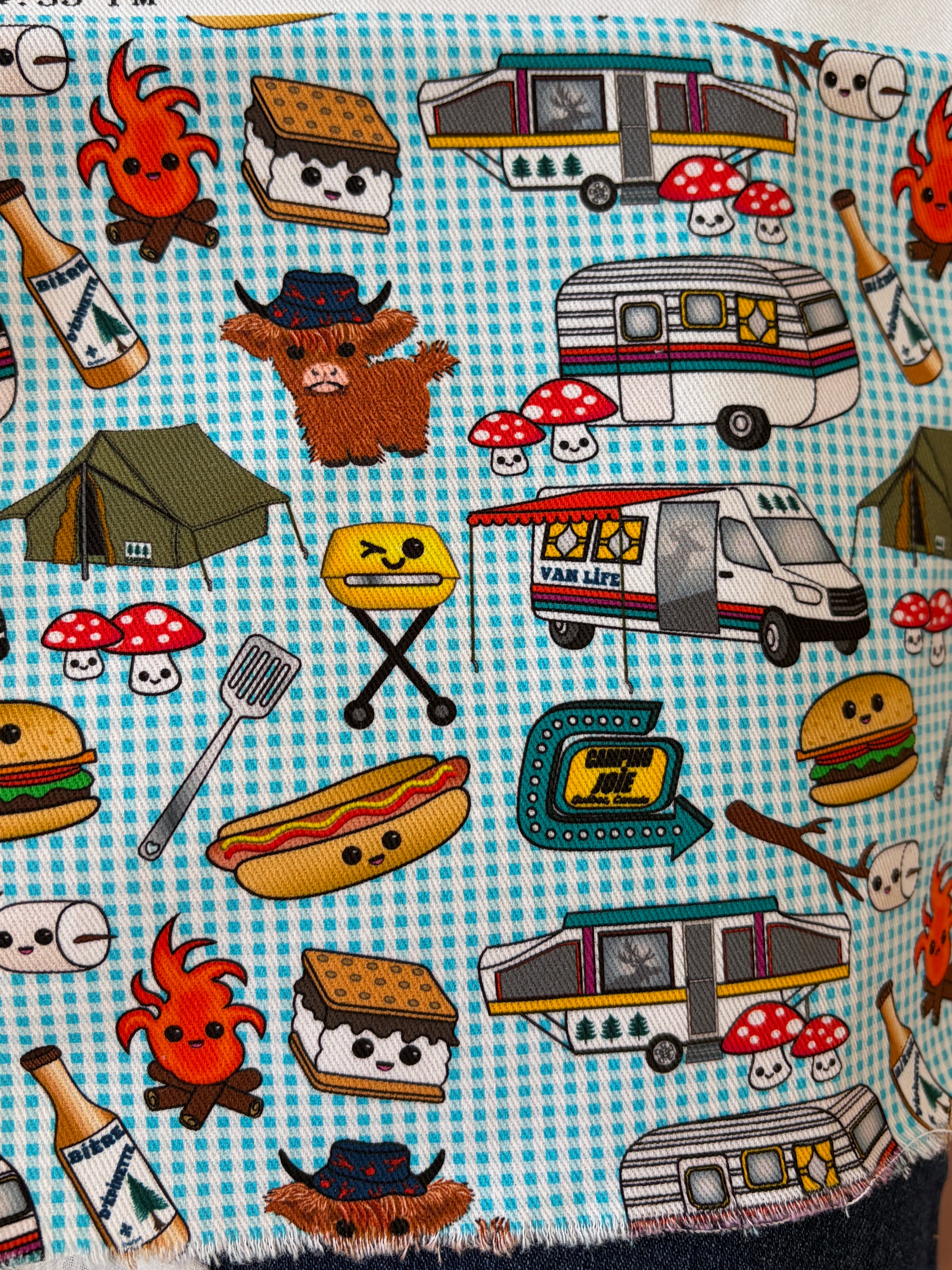 Chapeau Reversible : BBQ au camping Joie