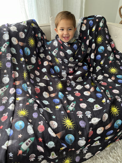 Muslin blanket: Space black background