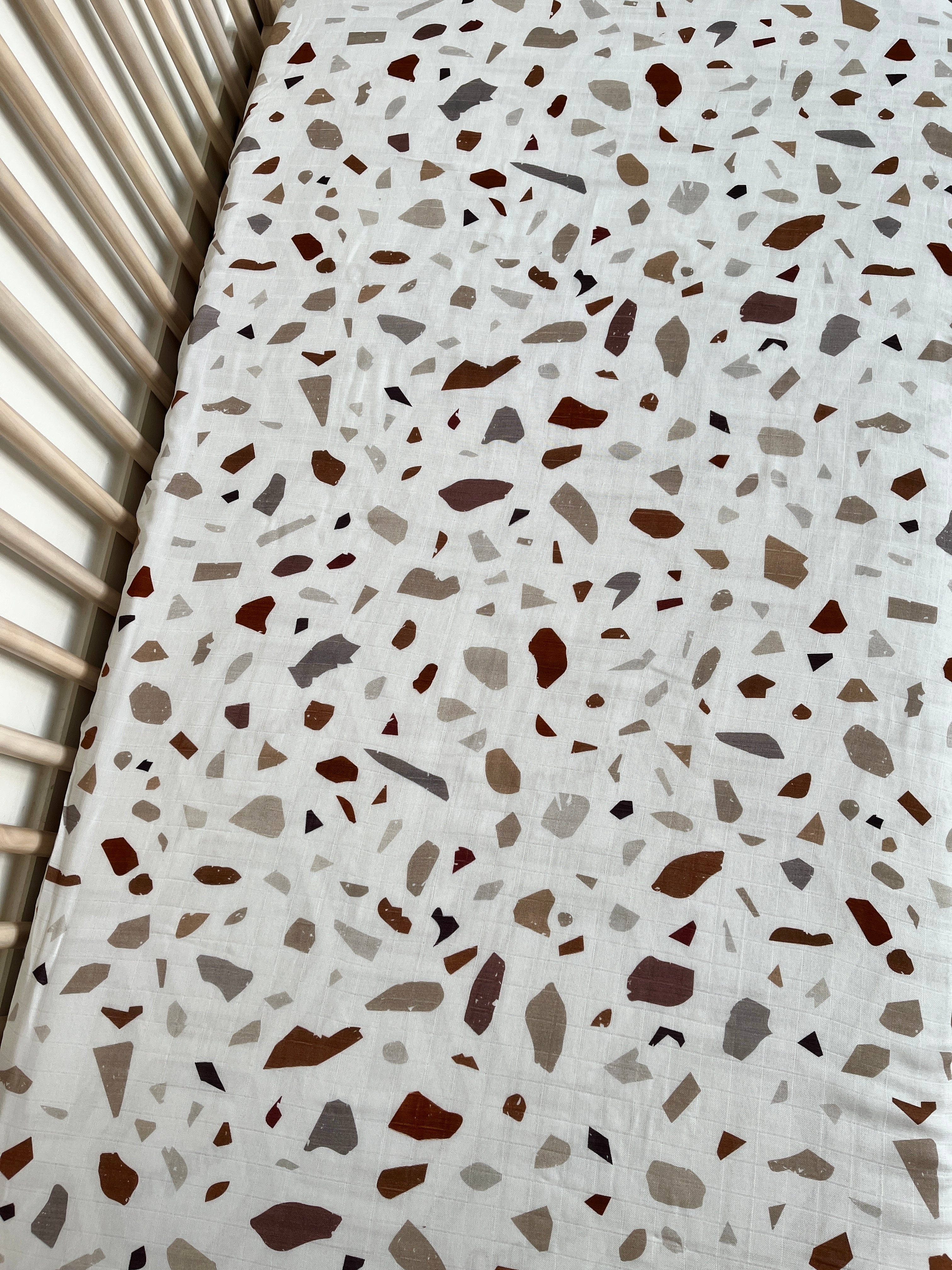 Drap contour pour bassinette en mousseline : Terrazzo beige BOHO