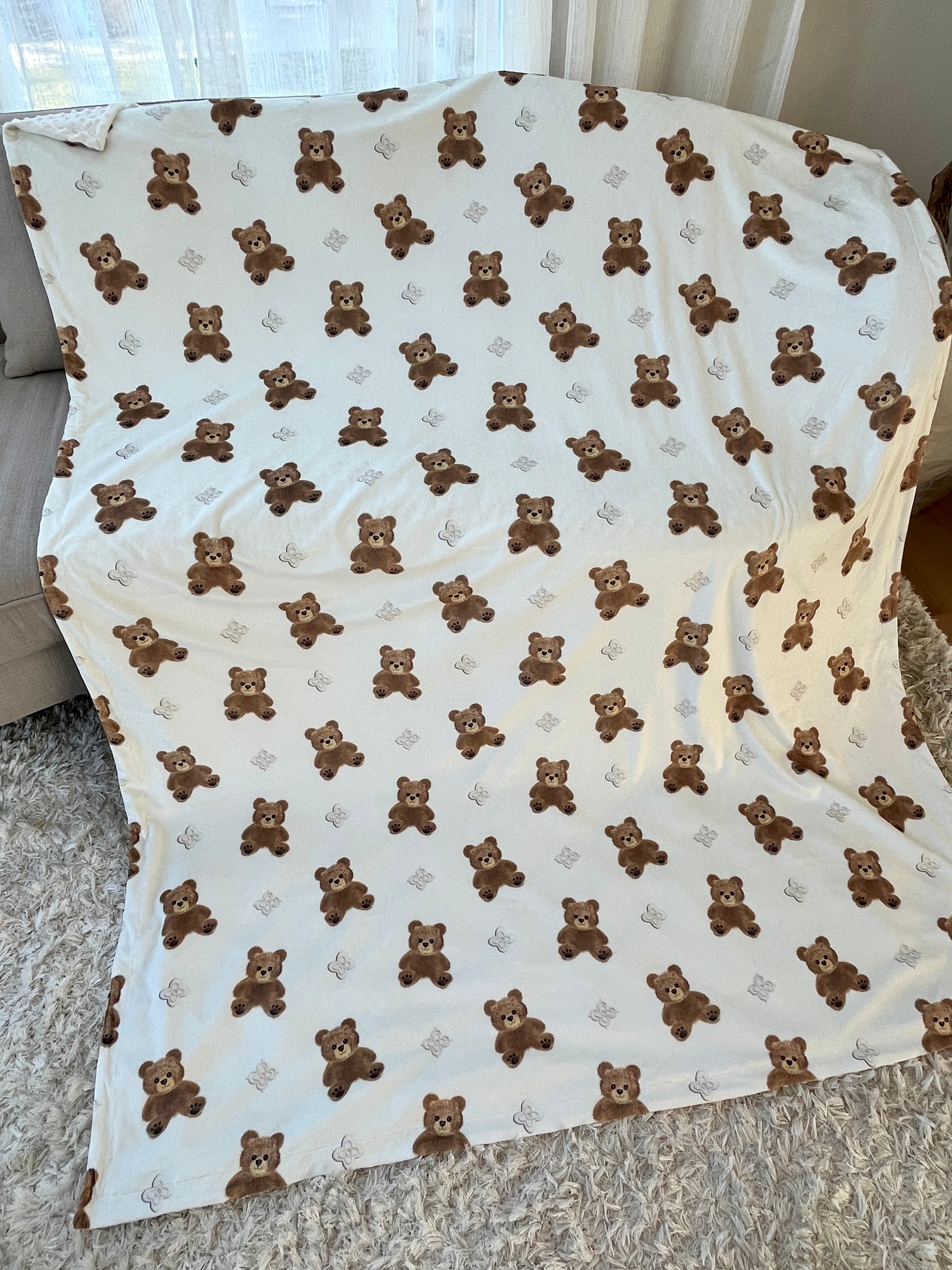 Giant Blanket: Charming Bears