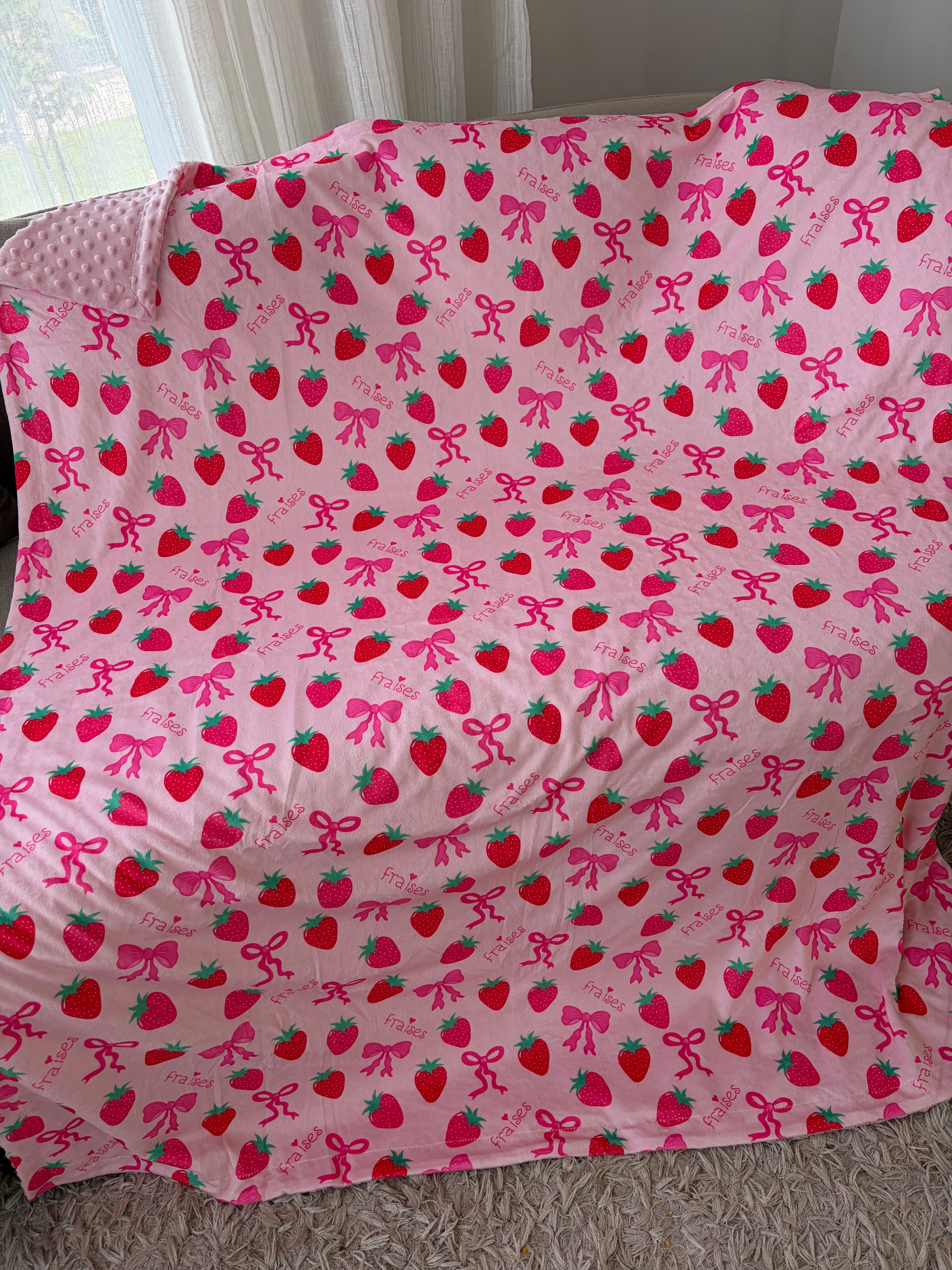 Couverture Moyenne : Irrésistibles fraises et boucles