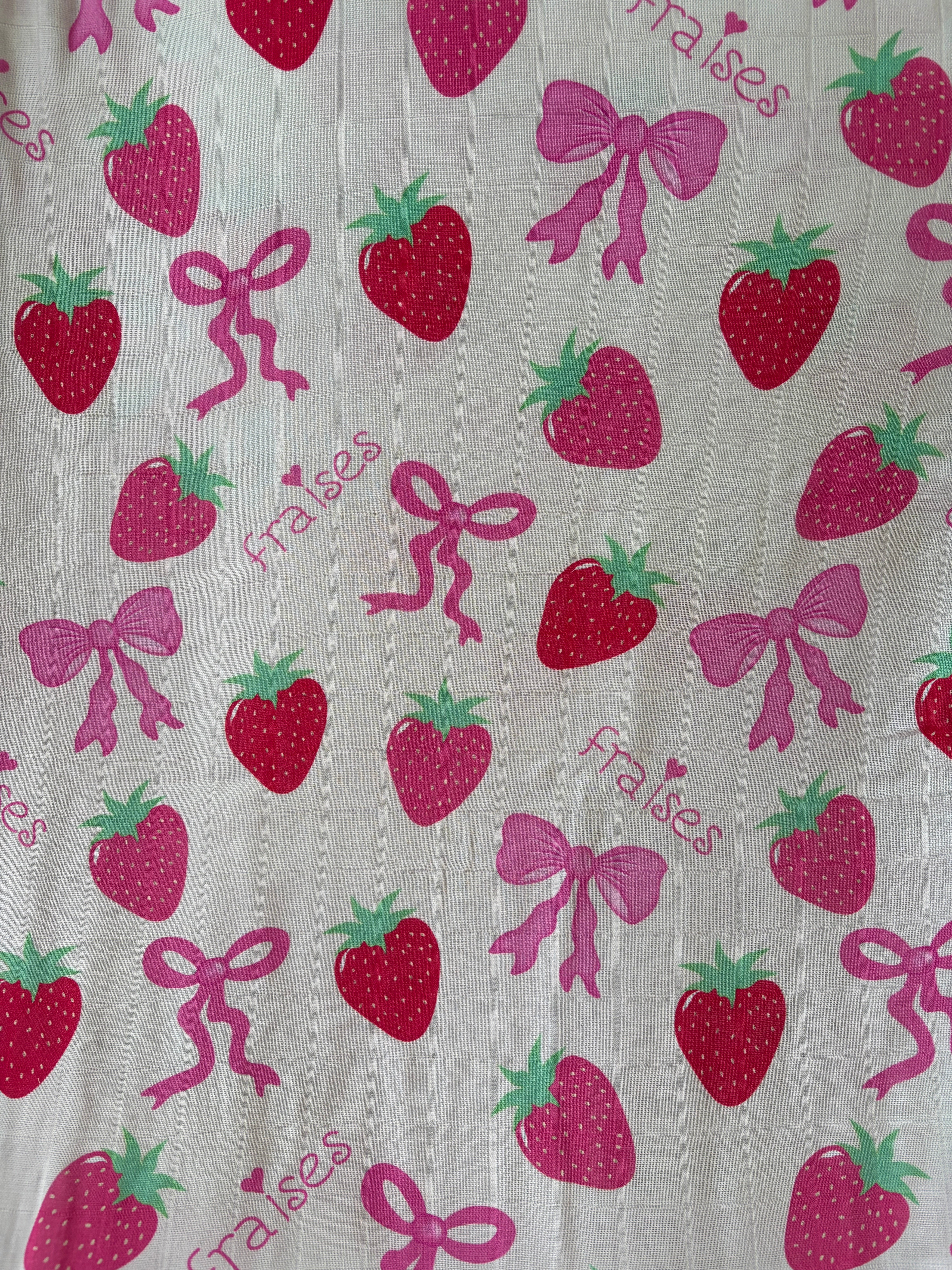 Drap contour pour bassinette en mousseline : Irrésistibles fraises et boucles