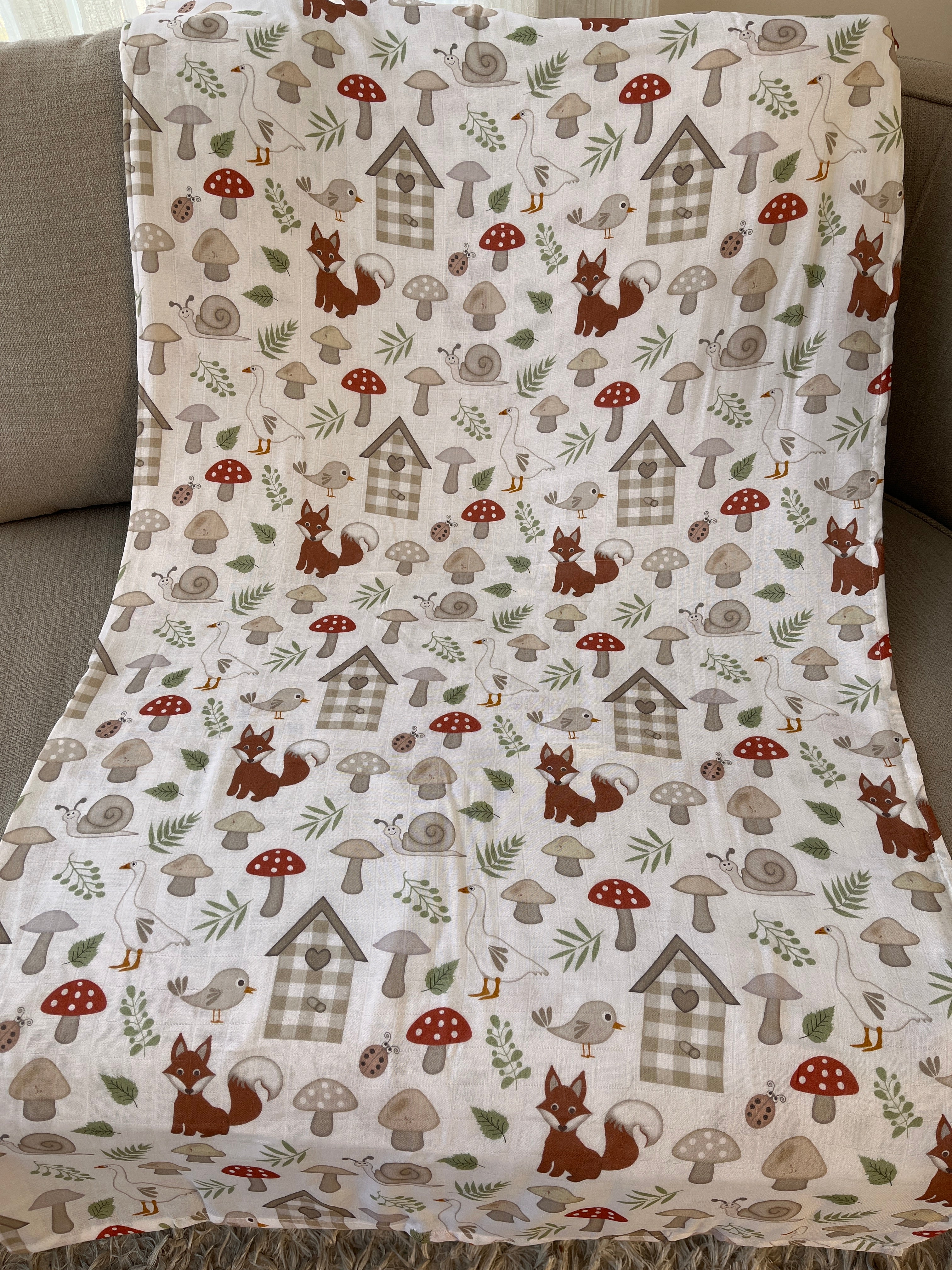 Couverture de mousseline: Renards, oies et cabanes à oiseaux collection monde merveilleux