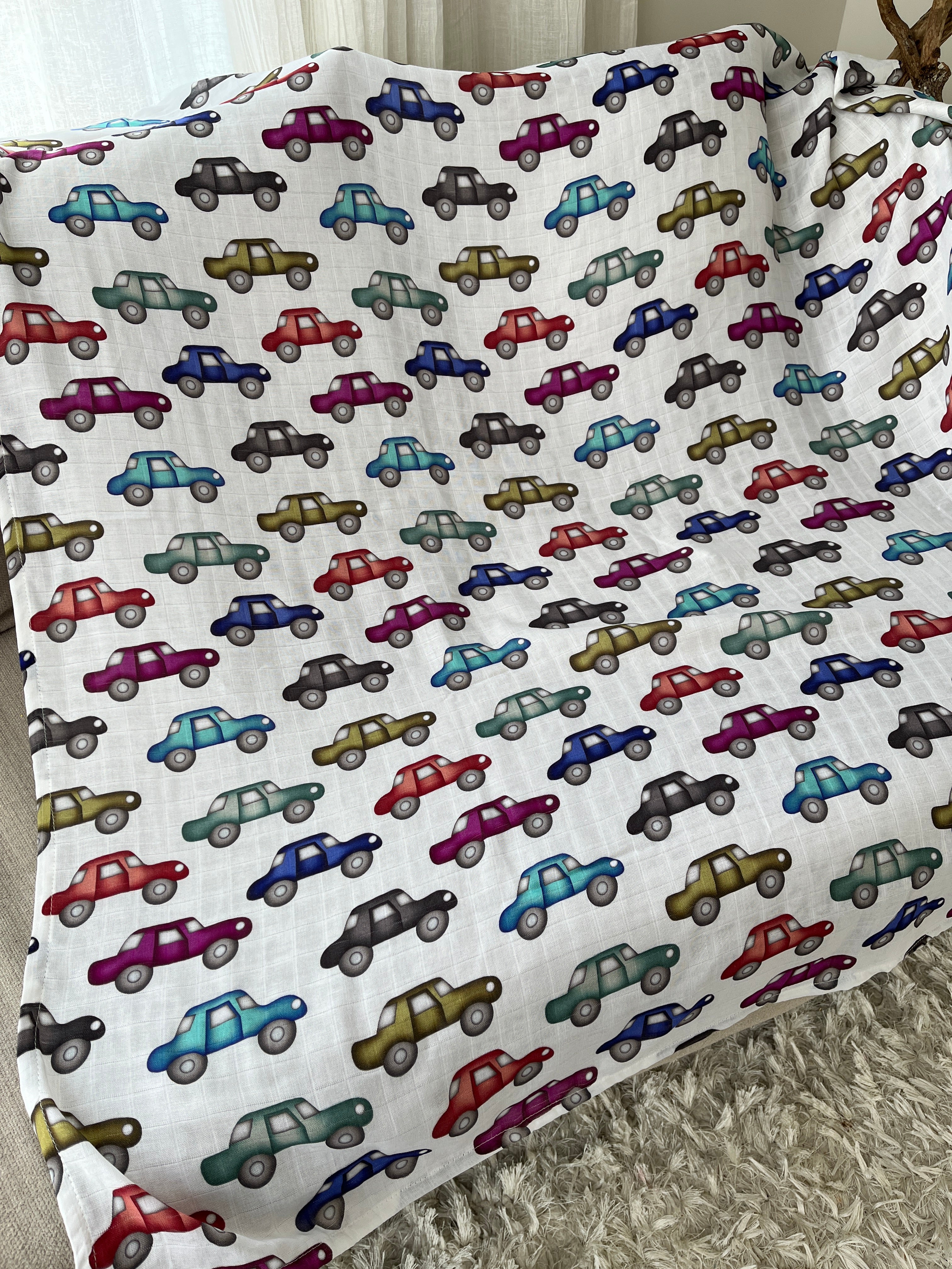 Couverture de mousseline: Voitures multicolores