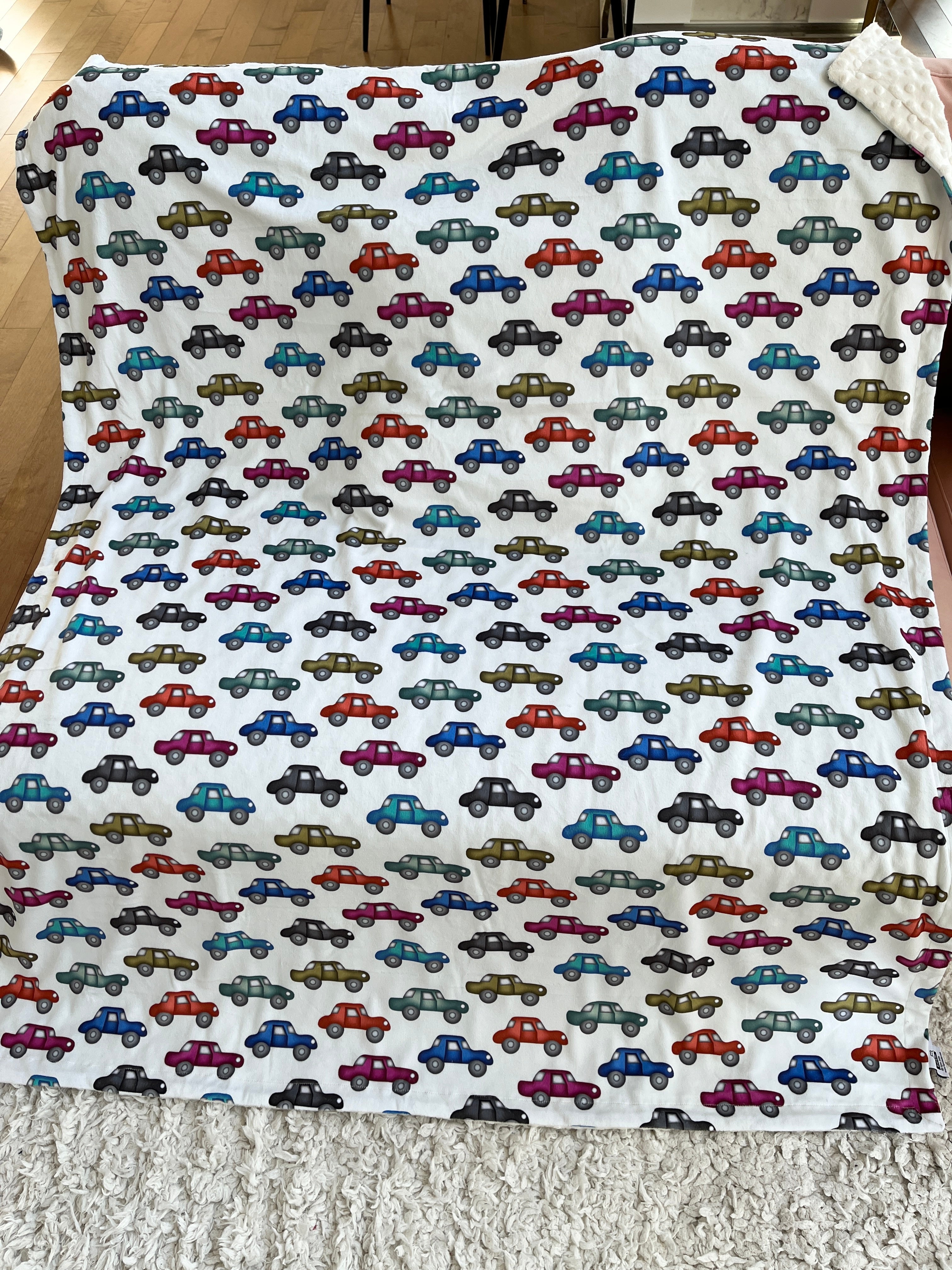 Couverture Moyenne : Voitures multicolores