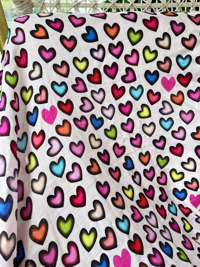 Muslin blanket: Shining hearts (Black outline)