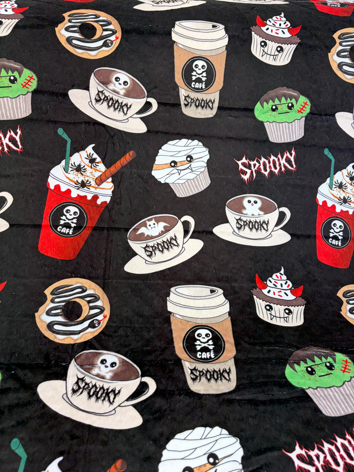 Couverture Moyenne : Spooky café