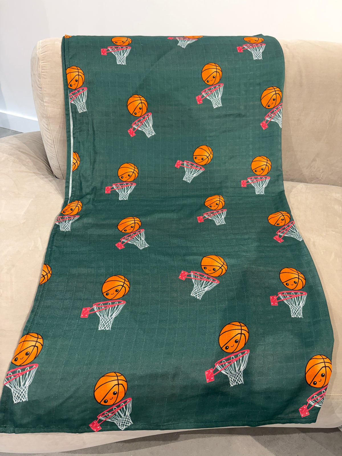 Couverture de mousseline: Ballons de basketball