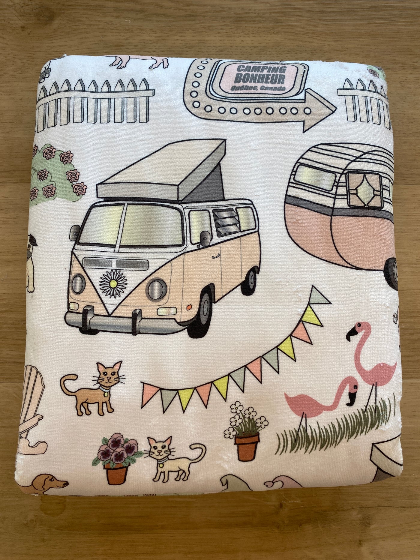 Giant Towel: Happy Camping