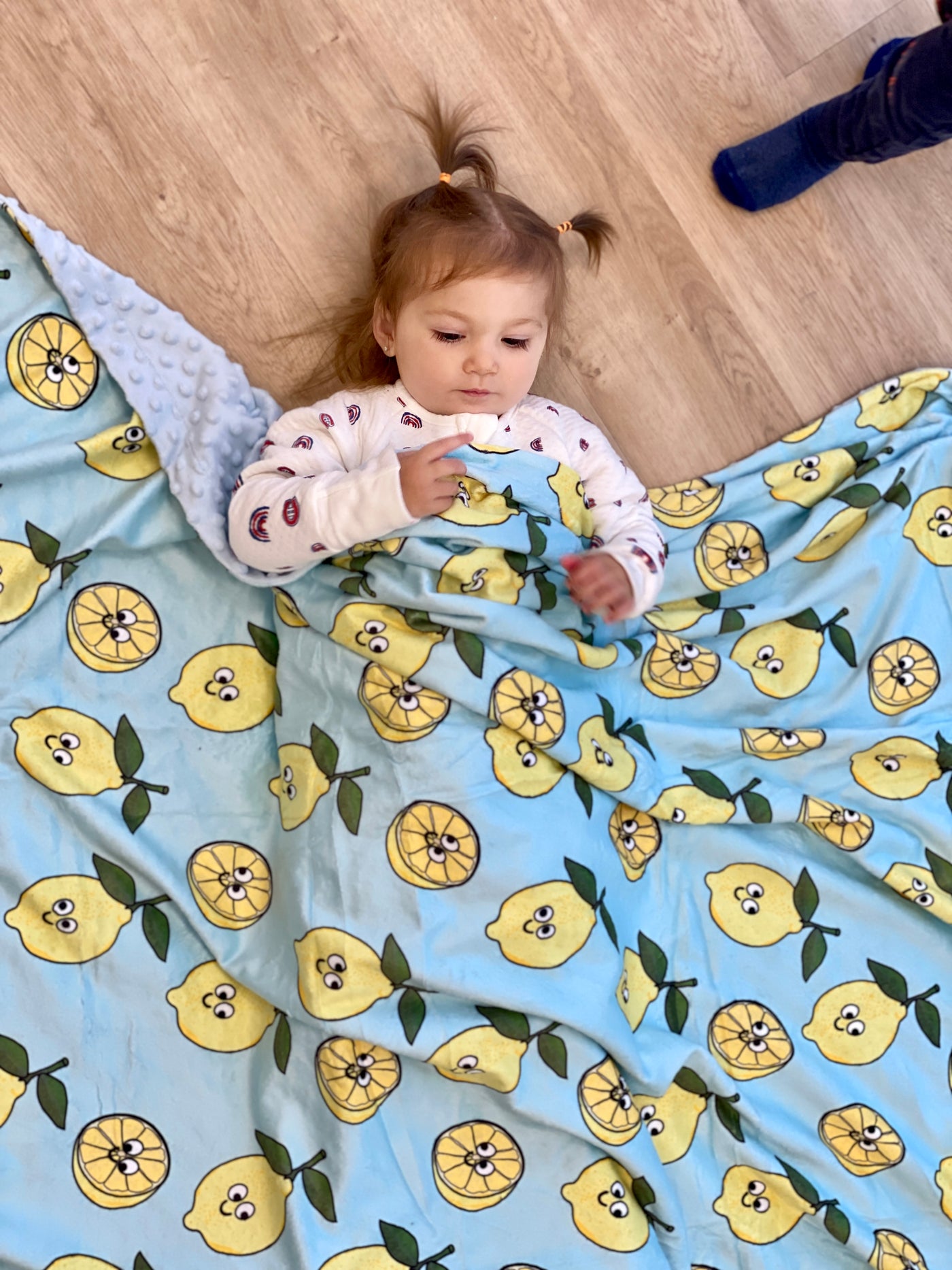 Giant blanket: Happy Lemons